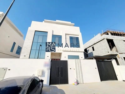 Discover luxury Villa | At Prime Location Of Sharjah-0