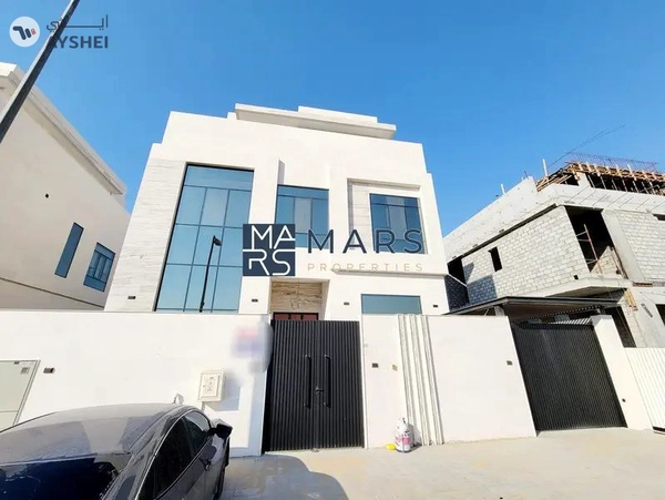 Discover luxury Villa | At Prime Location Of Sharjah