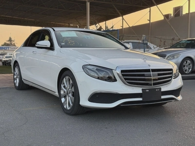 Mercedes Benz E400-0