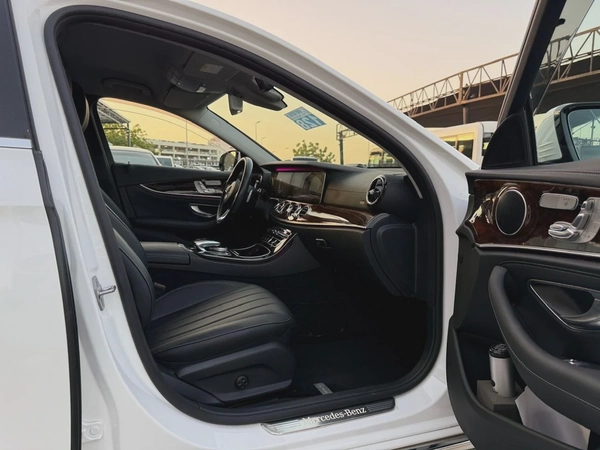 Mercedes Benz E400