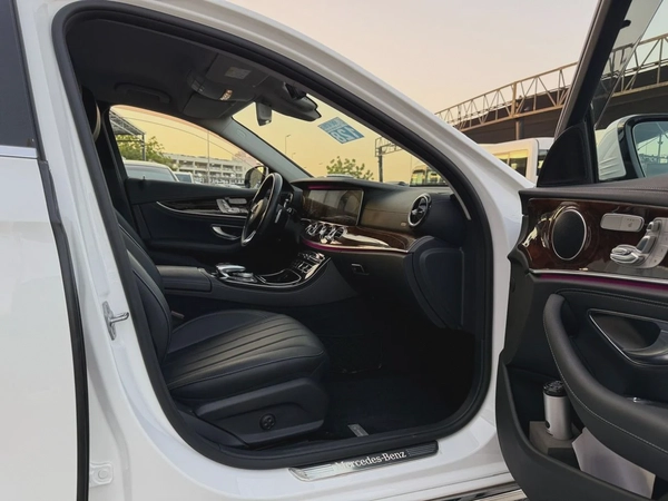 Mercedes Benz E400