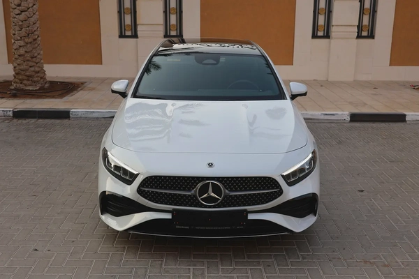 Mercedes-Benz A200 AMG-2024-11000KM-GCC SPECS- UNDER WARRANTY  SERVICE CONTRACT available black as w