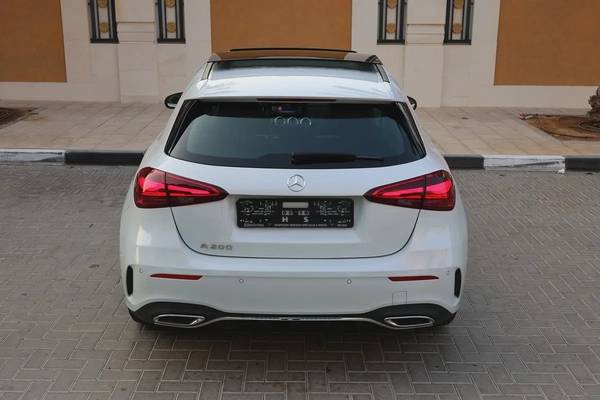 Mercedes-Benz A200 AMG-2024-11000KM-GCC SPECS- UNDER WARRANTY  SERVICE CONTRACT available black as w