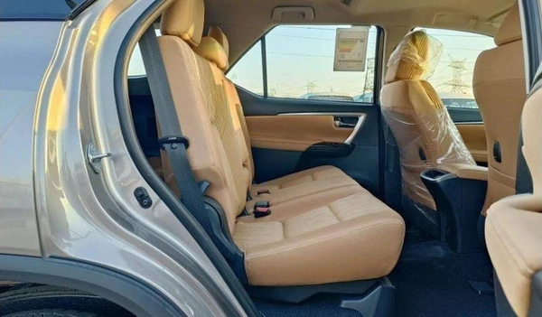 Toyota Fortuner Toyota Fortuner 2.4L diesel AT V4 4WD 2025
