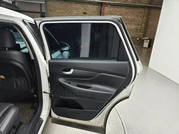 Hyundai Santa Fe Premium 2021 - Korean Specs - Excellent Condition
