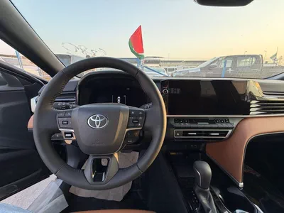 Toyota Camry GLE-5