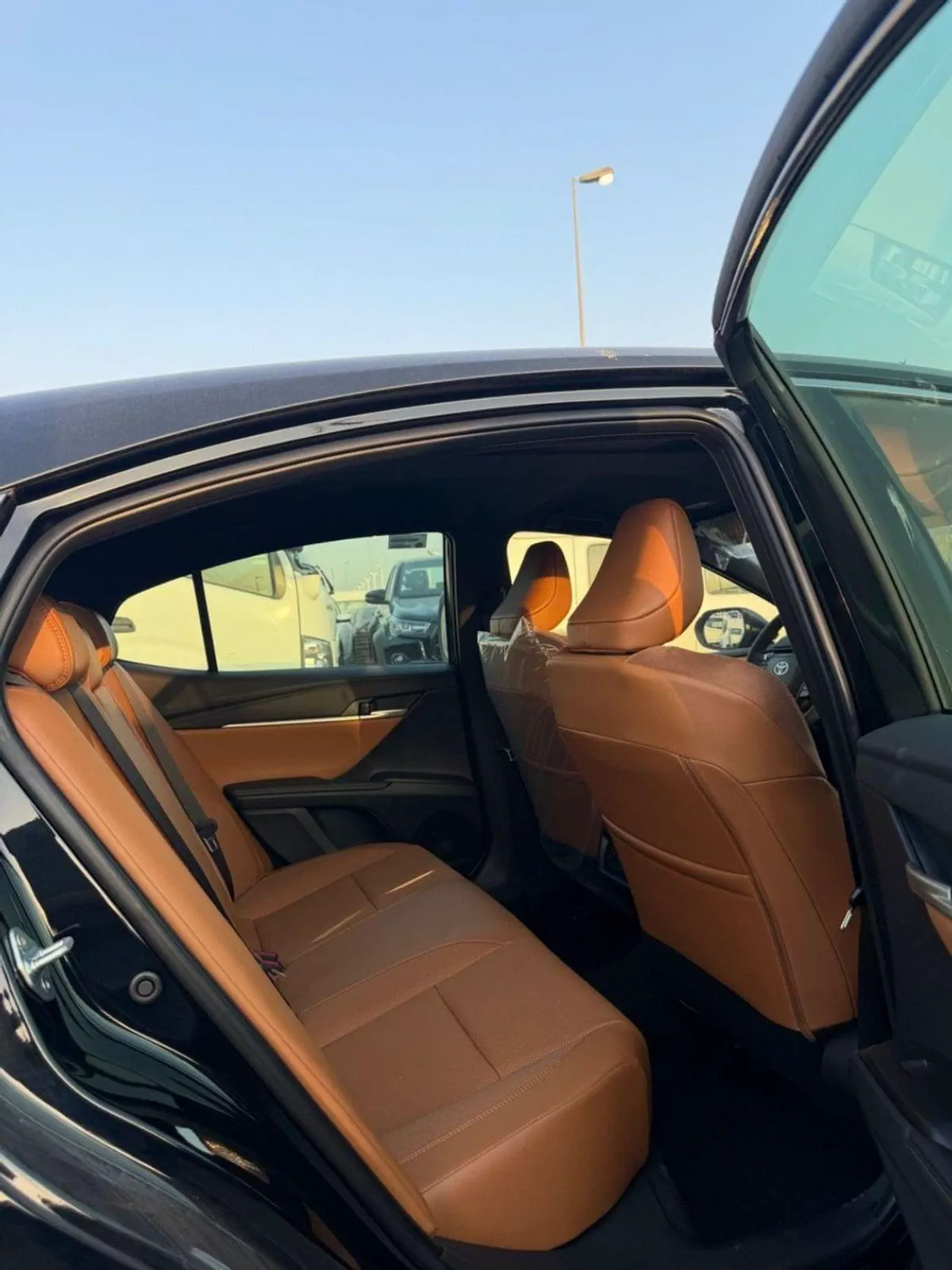 Toyota Camry GLE-8-0