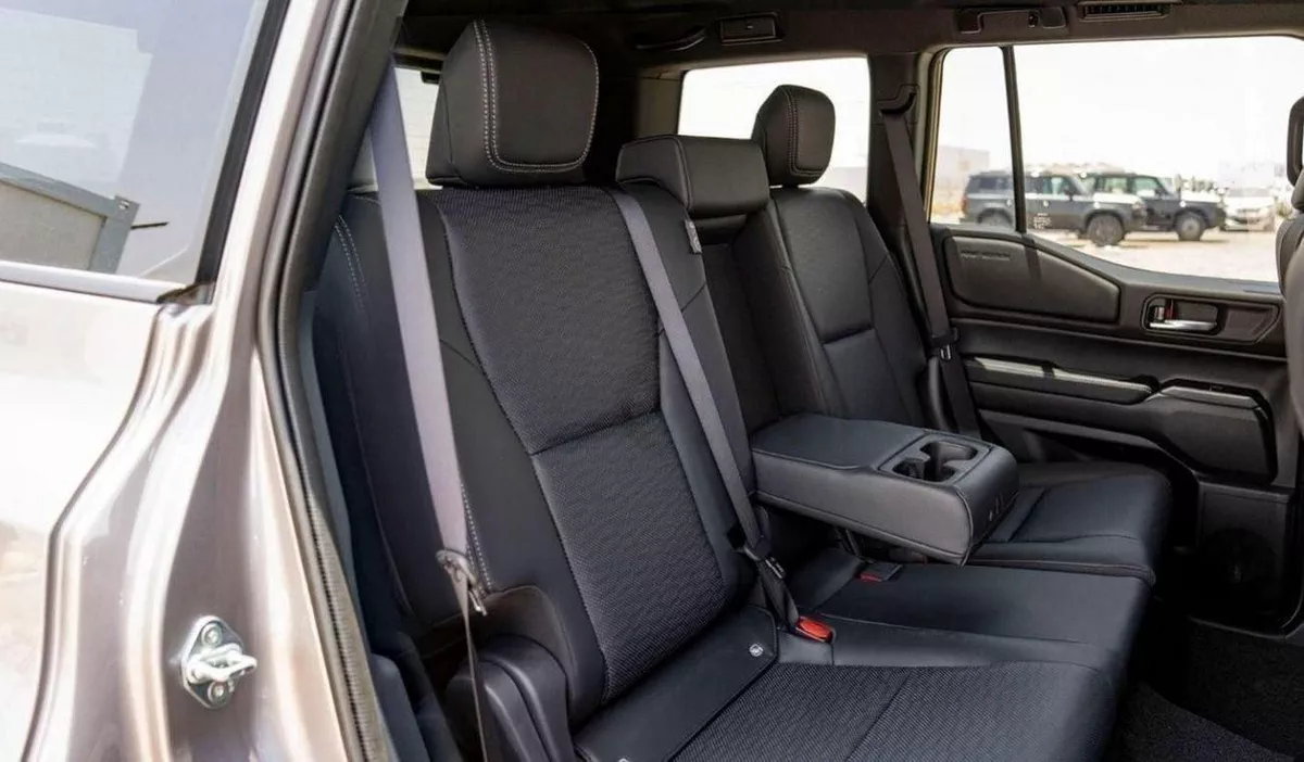 Toyota Prado GXR 250 2.4P AT FIRST EDITION MY2025 – BRONZE-13-0
