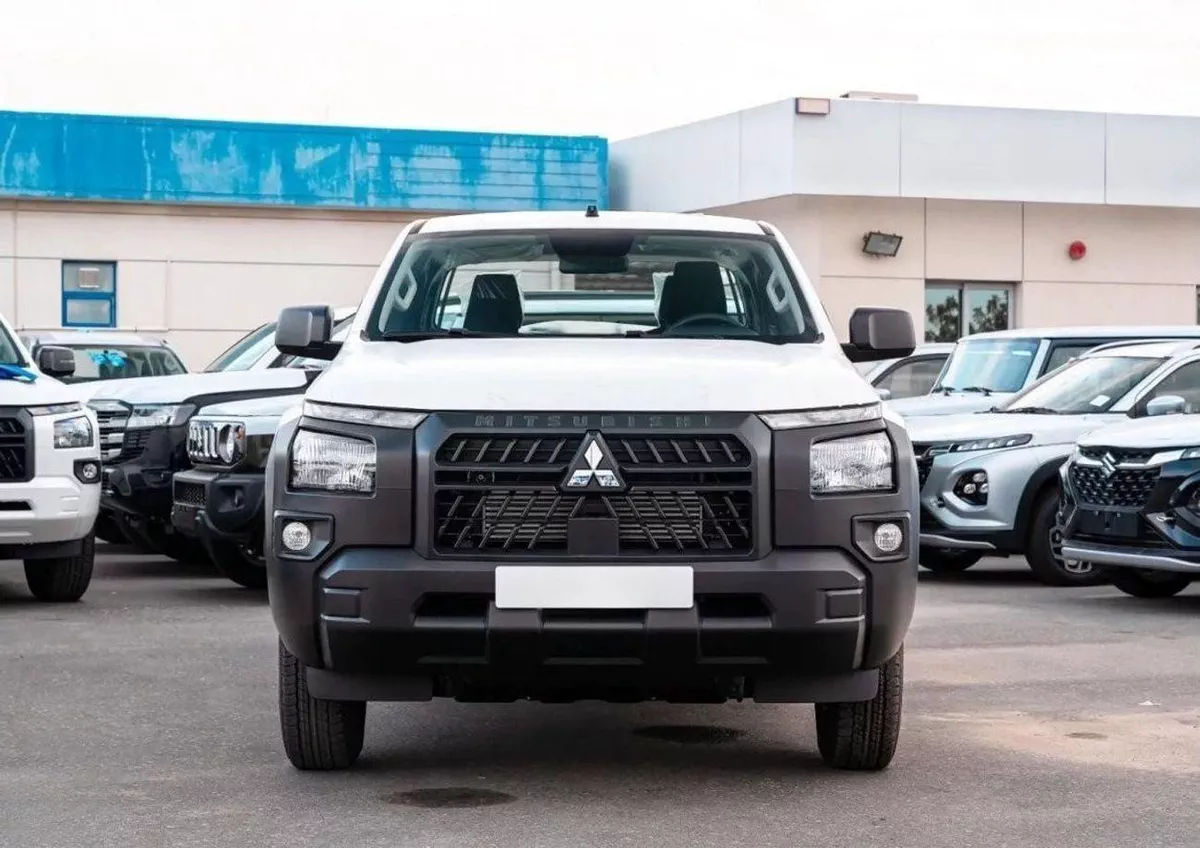Mitsubishi L200 GL Mitsubishi L200 4WD 2.4L Diesel MT 2025-1-0