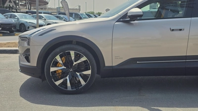 Polestar 3 (Gold)-4