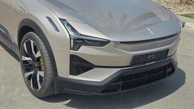Polestar 3 (Gold)-1