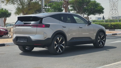 Polestar 3 (Gold)-22