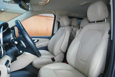 2023 - MERCEDES-MAYBACH V250 - GCC - PRESTIGE CONDITION for 239,000.00 AED-10