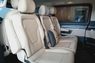 2023 - MERCEDES-MAYBACH V250 - GCC - PRESTIGE CONDITION for 239,000.00 AED-12