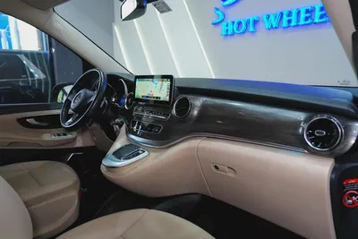 2023 - MERCEDES-MAYBACH V250 - GCC - PRESTIGE CONDITION for 239,000.00 AED-16