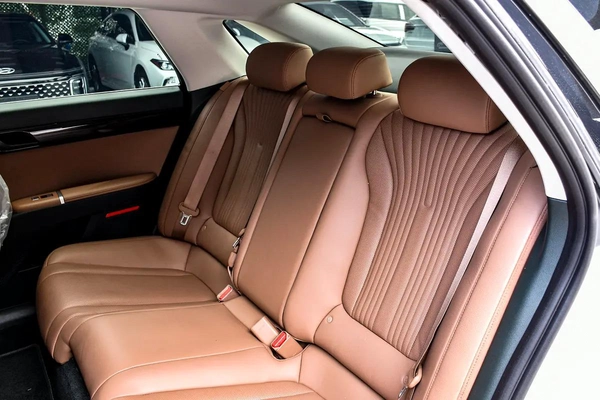 Hyundai Azera Hybrid 2025 | Korean Specs | Clean Title | 13K KM | White | هيونداي ازيرا هايبرد 2025