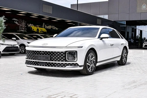 Hyundai Azera Hybrid 2025 | Korean Specs | Clean Title | 13K KM | White | هيونداي ازيرا هايبرد 2025