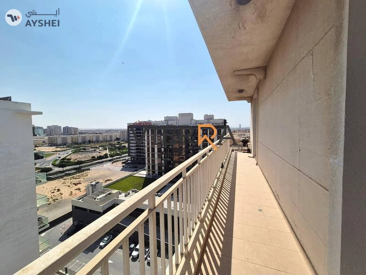 Mazaya 15, Queue Point, Liwan, Dubai