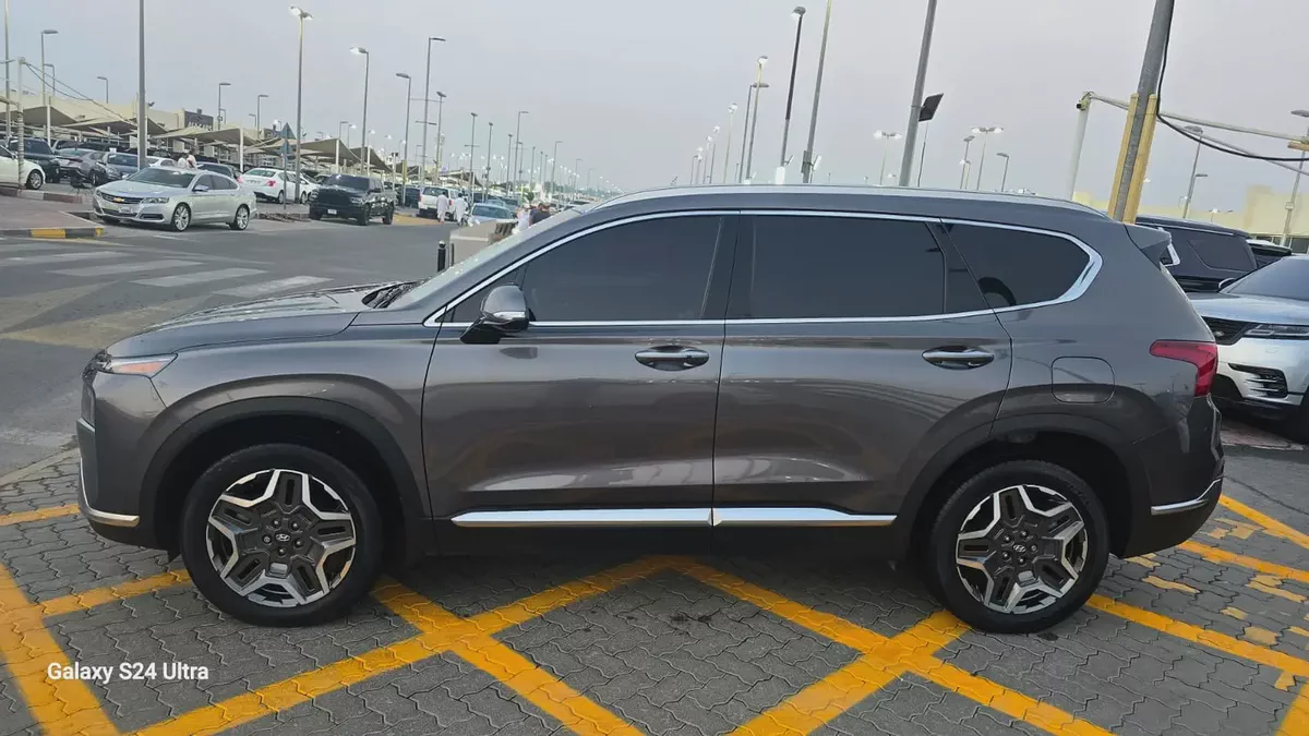 2023 Hyundai Santa Fe Limited Canadian Specs-4-4
