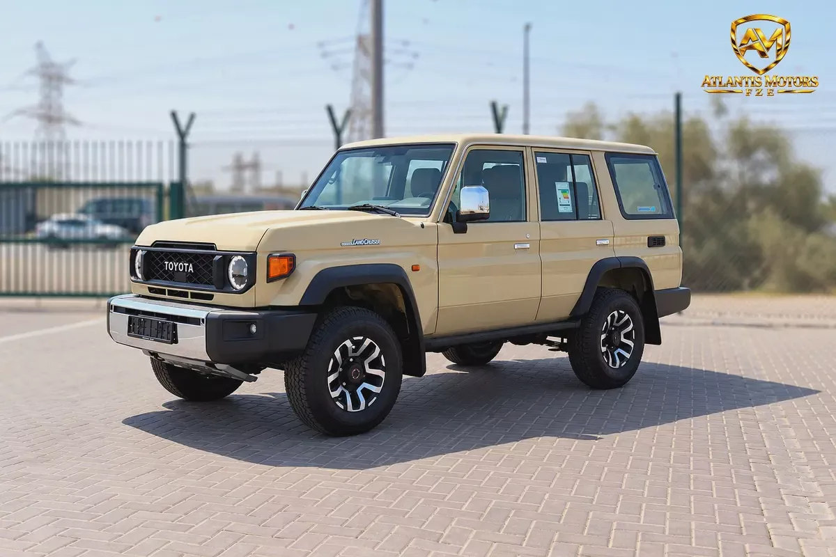 Toyota Land Cruiser 70 Series LC 76 VXR 2026 GCC Specs-1-1
