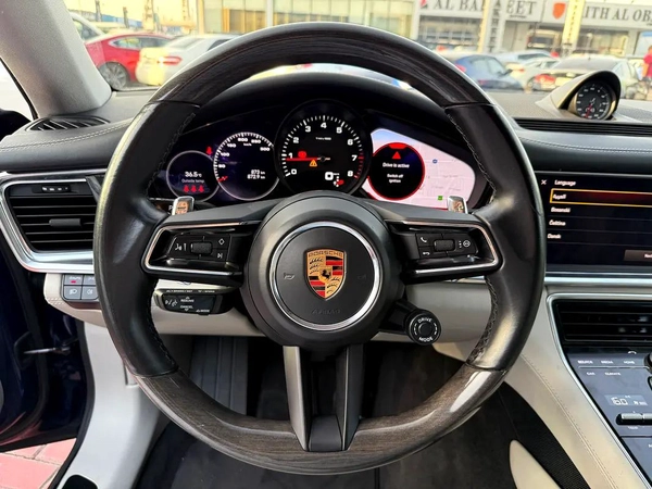 Porsche Panamera 2022 GCC Specs
