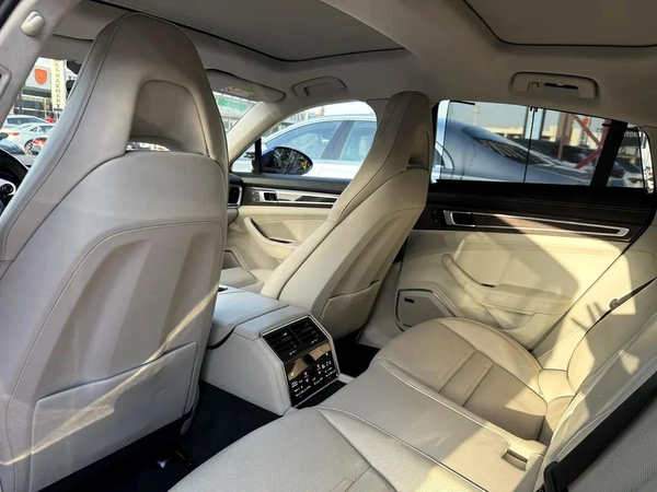 Porsche Panamera 2022 GCC Specs