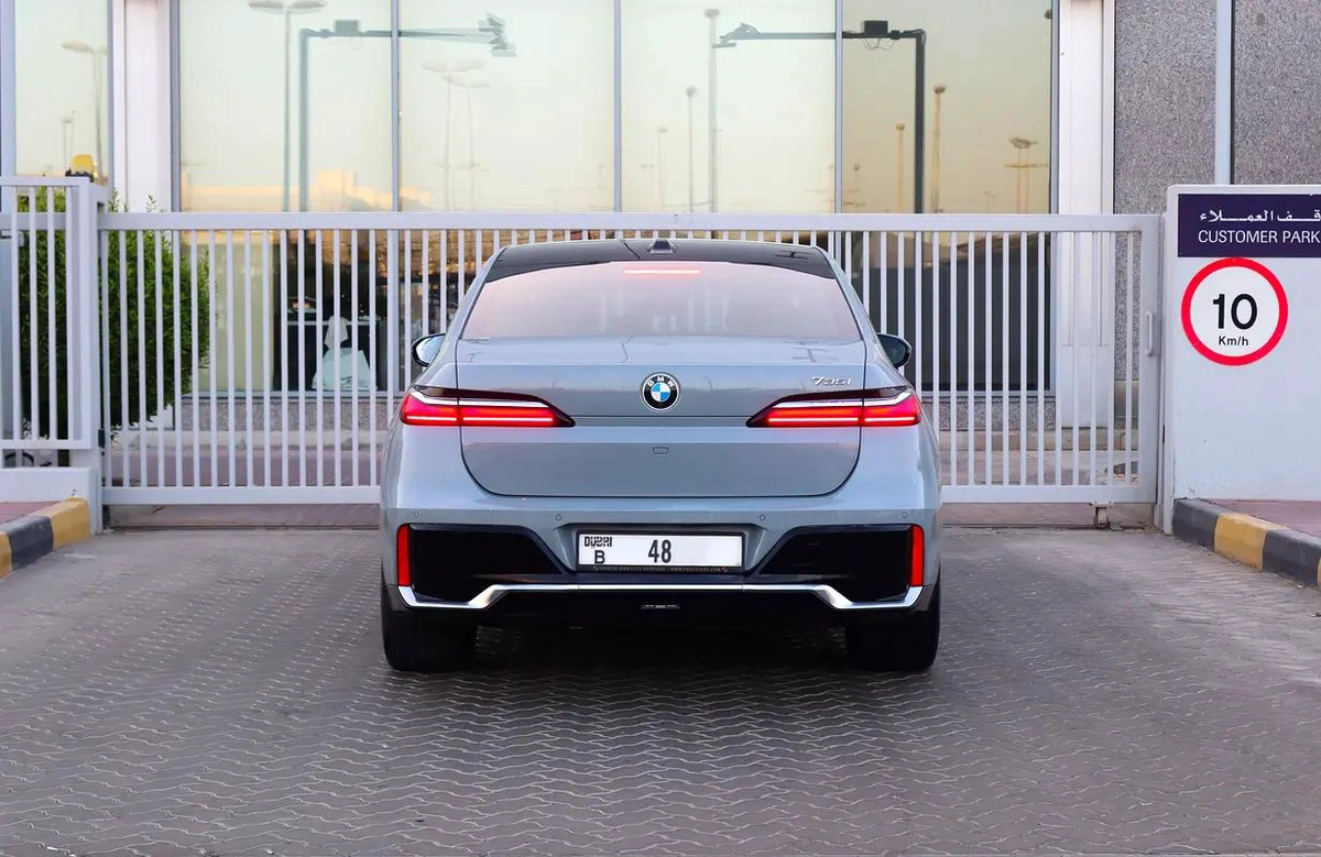 BMW 735i M Kit GCC 2024 - Until Warranty-14-14