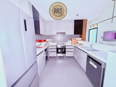 SPACIOUS 2BHK WITH FULLY FURNISHED+MAID ROOM CLOSE TO METRO IN JLT DUBAI-11