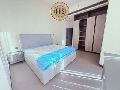 SPACIOUS 2BHK WITH FULLY FURNISHED+MAID ROOM CLOSE TO METRO IN JLT DUBAI-6