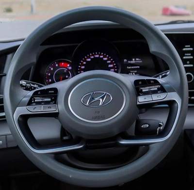Hyundai Elantra SMART Hyundai Elantra | 1.6 L | 2022 | GCC | Accident-Free | In Excellent Condition-4