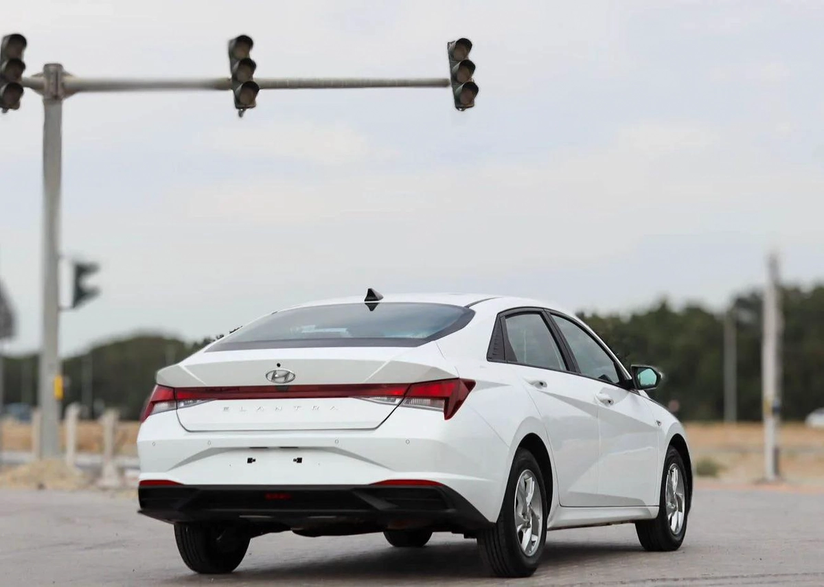 Hyundai Elantra SMART Hyundai Elantra | 1.6 L | 2022 | GCC | Accident-Free | In Excellent Condition-1-1