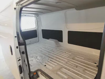 Nissan Urvan NV350 3 Seater Manual 2021 | GCC Specs | Well Maintained-13