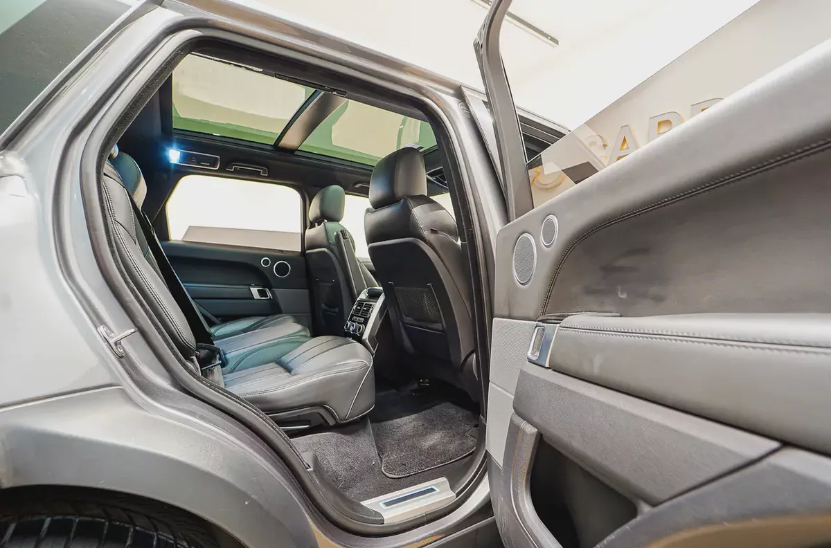 AED 1615 PM | RANGE ROVER SPORT HSE 2017 | FACE LIFTED TO 2018 | WELL MAINTAINED | 1 YEAR WARRANTY-17-17