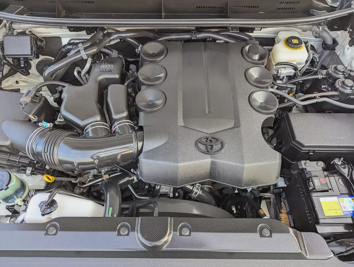 TOYOTA PRADO 2020 MODIFIED ADVENTURE GCC V6 4.0L ACCIDENT FREE IN EXCELLENT CONDITION-10-10