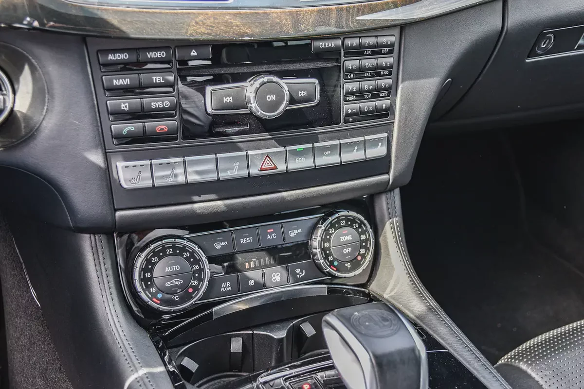 2013 - BENZ CLS63 AMG SHOOTING BRAKE - BRAND NEW CONDITION - ONLY 82,000 KM-12-12