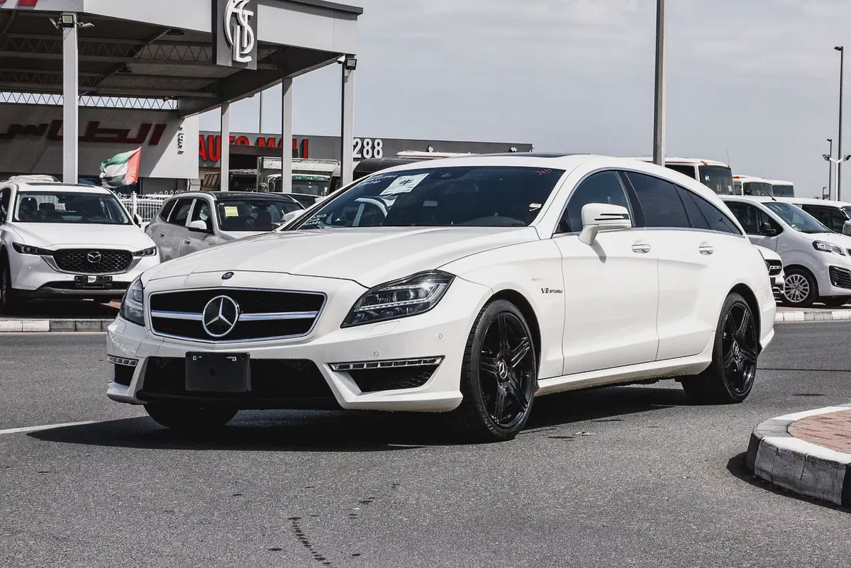 2013 - BENZ CLS63 AMG SHOOTING BRAKE - BRAND NEW CONDITION - ONLY 82,000 KM-1-1