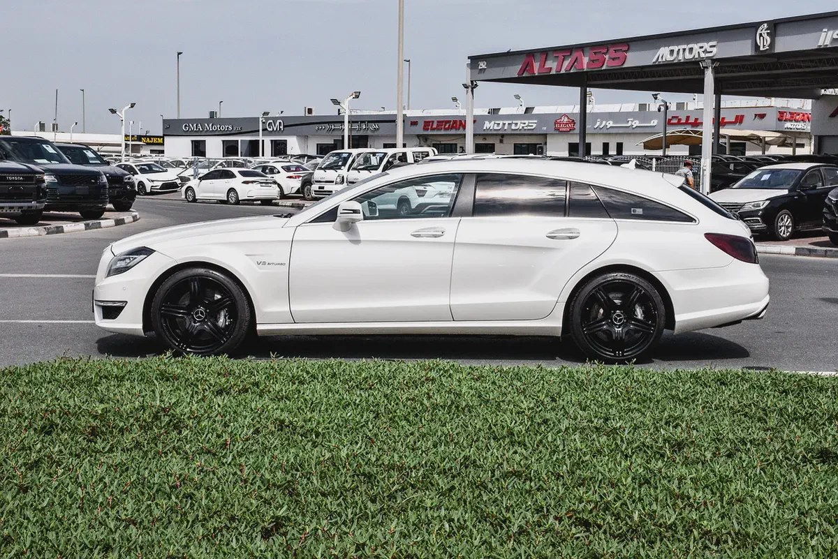 2013 - BENZ CLS63 AMG SHOOTING BRAKE - BRAND NEW CONDITION - ONLY 82,000 KM-3-3