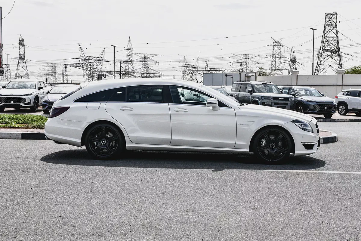 2013 - BENZ CLS63 AMG SHOOTING BRAKE - BRAND NEW CONDITION - ONLY 82,000 KM-4-4