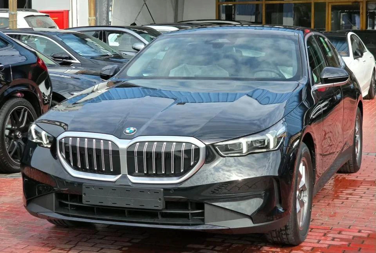 BMW 530i Under Warranty and Service 2026 GCC - AED 240,000-0-0