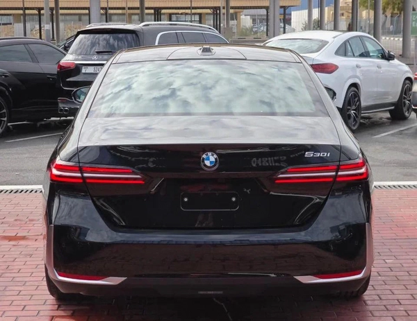 BMW 530i Under Warranty and Service 2026 GCC - AED 240,000