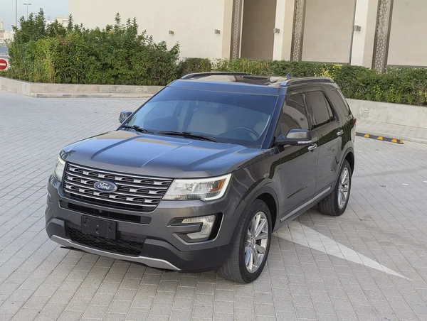 Ford Explorer Limited 2016 - GCC Specs 4WD FULL Option With Panoramic Roof Low KM Premium SUV