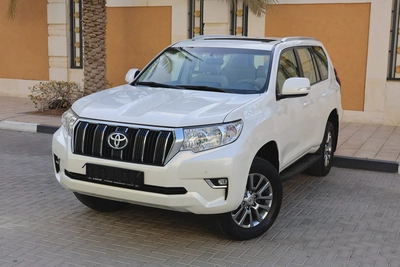 TOYOTA PRADO GXR - GCC SPECS - ORIGINAL PAINT - UNDER WARRANTY - FULL SERVICE HISTORY --0