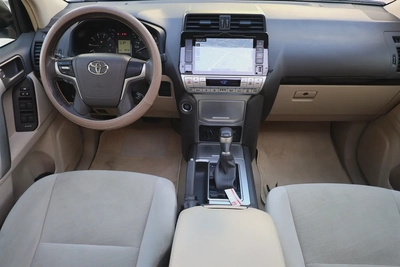 TOYOTA PRADO GXR - GCC SPECS - ORIGINAL PAINT - UNDER WARRANTY - FULL SERVICE HISTORY --14
