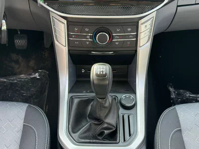 MG T60 COM 2.4L Petrol Manual DC 4WD 2025 Export Price @ 49,500 AED-6