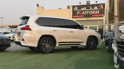 LEXUS LX570 signature 2019 | Gcc specs | Original paint-4
