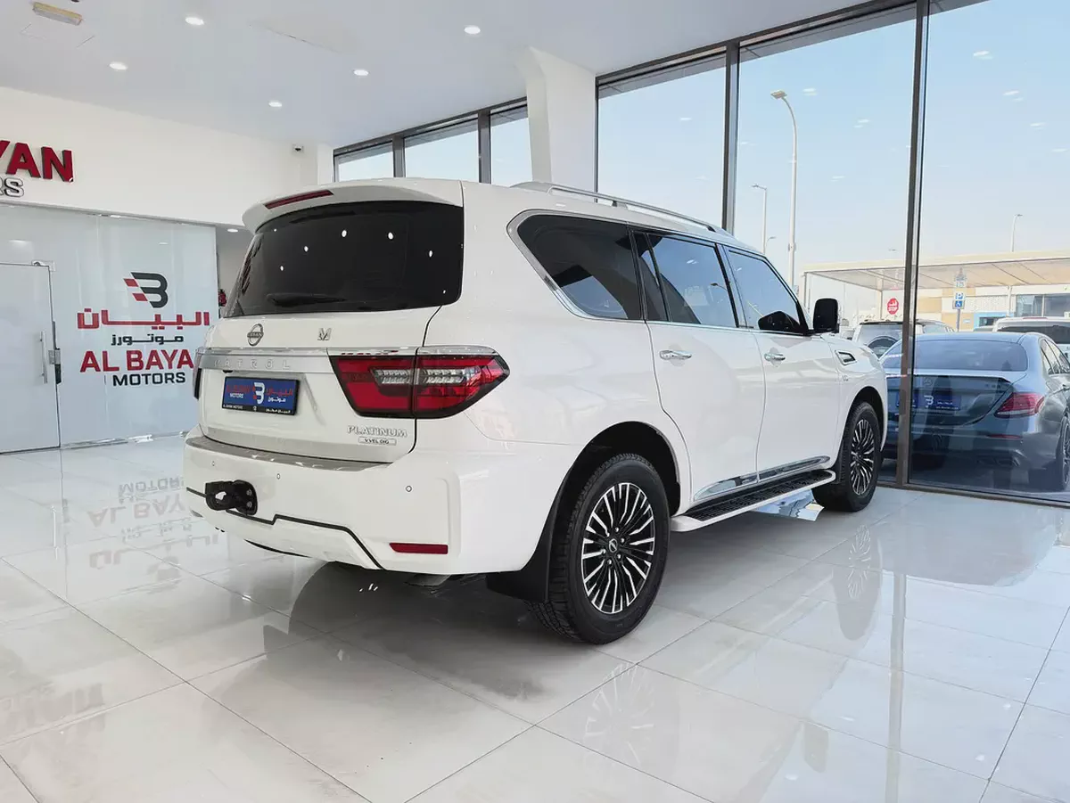 نيسان باترول بلاتينيوم V8 LE ابيض / زعفراني 2022 (المسعود)-2-2