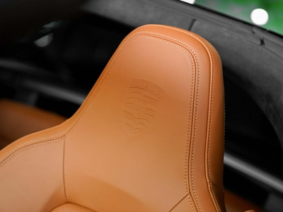 CERAMIC BRAKES-TARGA 4 GTS-BRAND NEW-LIFTING-TINTED HD MATRIX-PORSCHE WARRANTY-COGNAC INTERIOR-10