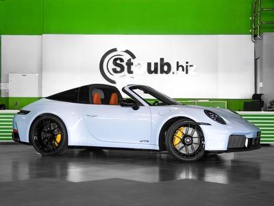 CERAMIC BRAKES-TARGA 4 GTS-BRAND NEW-LIFTING-TINTED HD MATRIX-PORSCHE WARRANTY-COGNAC INTERIOR-2