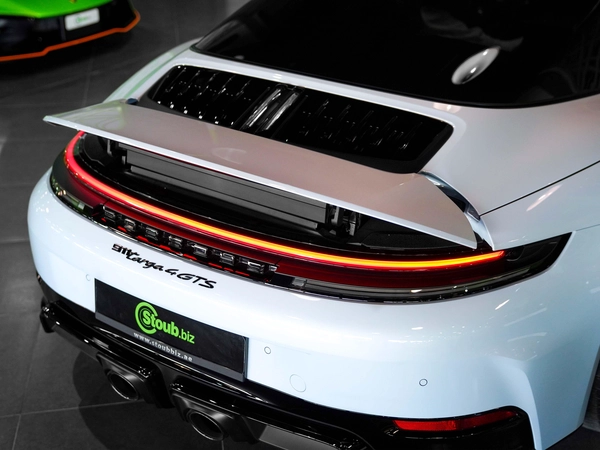 CERAMIC BRAKES-TARGA 4 GTS-BRAND NEW-LIFTING-TINTED HD MATRIX-PORSCHE WARRANTY-COGNAC INTERIOR