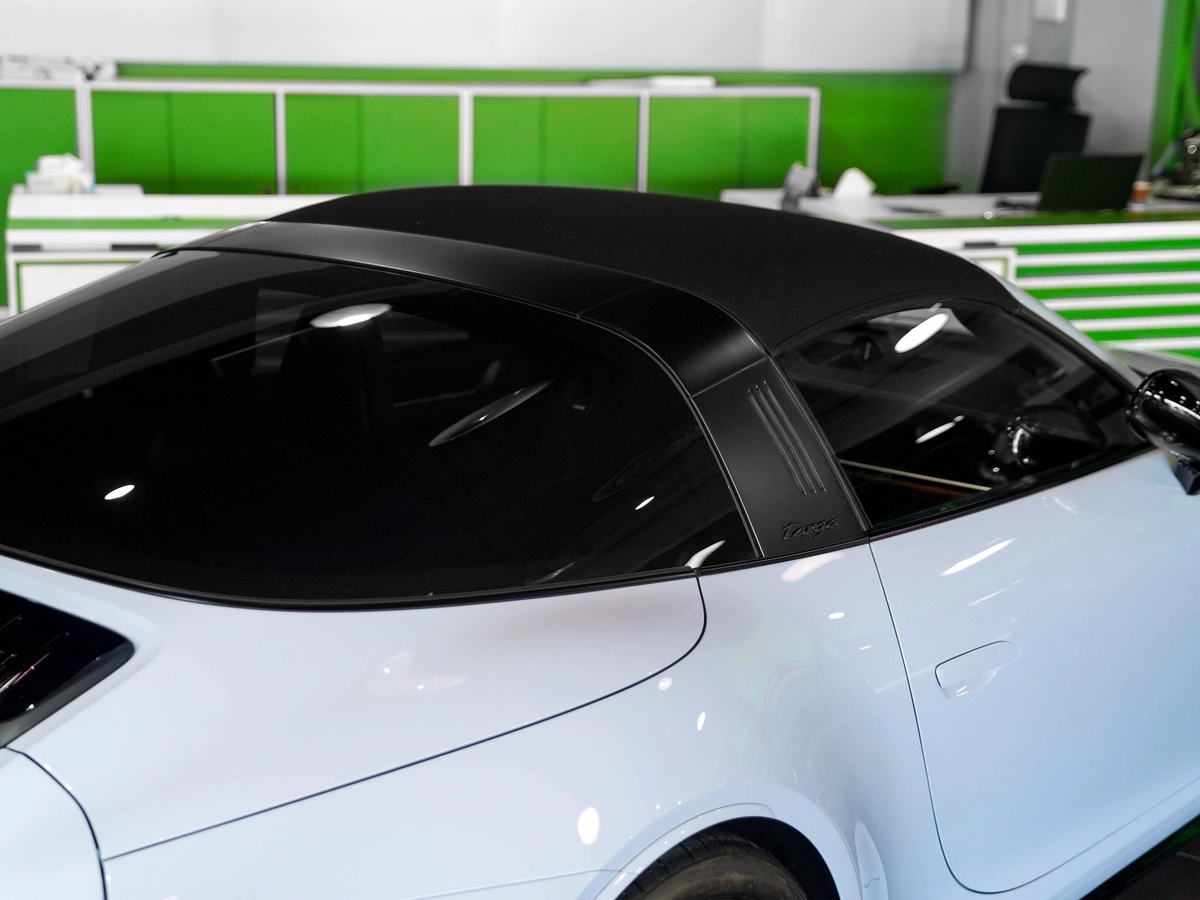 CERAMIC BRAKES-TARGA 4 GTS-BRAND NEW-LIFTING-TINTED HD MATRIX-PORSCHE WARRANTY-COGNAC INTERIOR-18-18